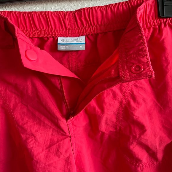 Columbia Women's Alpine Chill Red Hibiscus Shorts Size M Style AL4572 - Picture 8 of 12